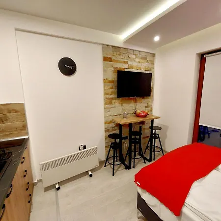 Apartment Nest Milmari